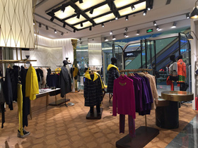 艾維琪服裝專賣店裝修案例